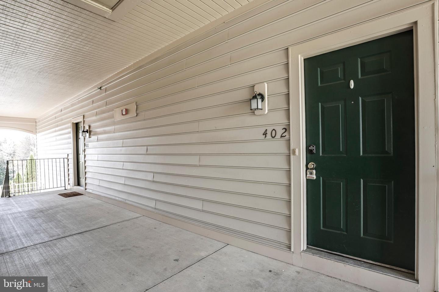 1055 GARDENVIEW LOOP #402, WOODBRIDGE, Virginia 22191, 2 Bedrooms Bedrooms, ,2 BathroomsBathrooms,Residential,For sale,1055 GARDENVIEW LOOP #402,VAPW2090592 MLS # VAPW2090592