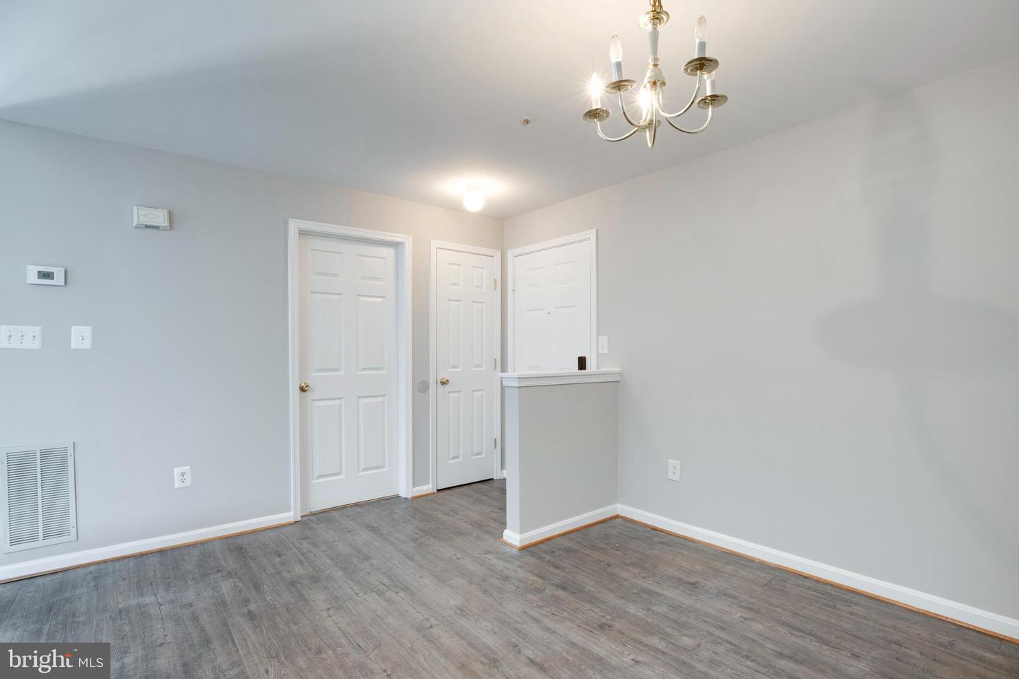 1055 GARDENVIEW LOOP #402, WOODBRIDGE, Virginia 22191, 2 Bedrooms Bedrooms, ,2 BathroomsBathrooms,Residential,For sale,1055 GARDENVIEW LOOP #402,VAPW2090592 MLS # VAPW2090592