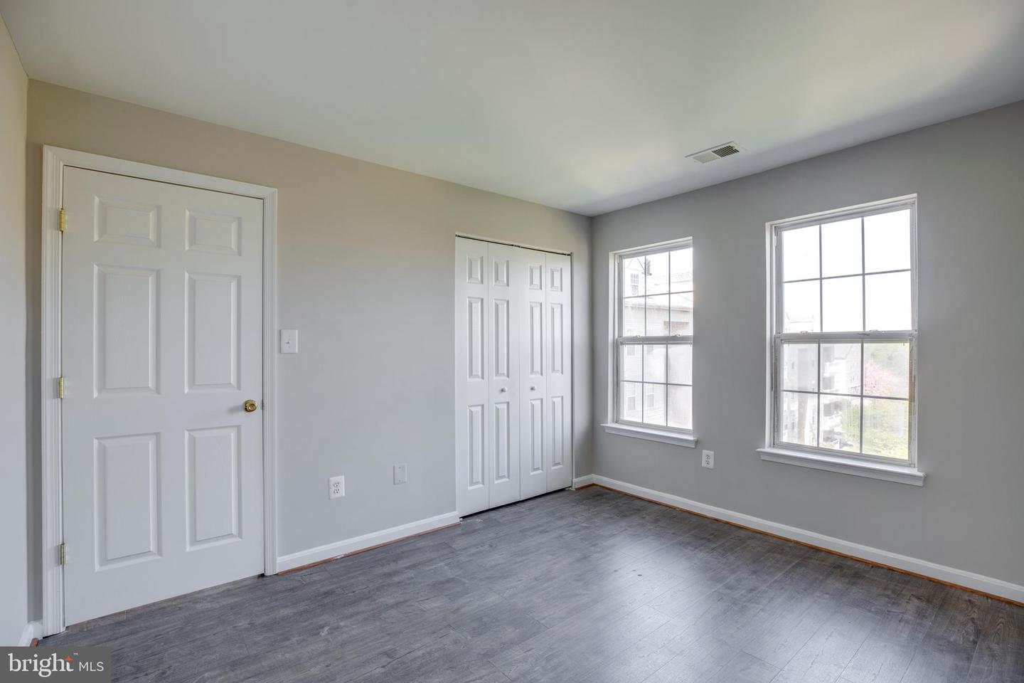 1055 GARDENVIEW LOOP #402, WOODBRIDGE, Virginia 22191, 2 Bedrooms Bedrooms, ,2 BathroomsBathrooms,Residential,For sale,1055 GARDENVIEW LOOP #402,VAPW2090592 MLS # VAPW2090592
