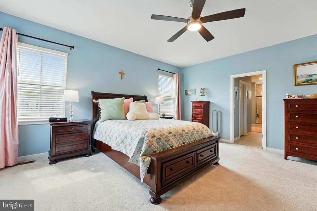 2112 BERWICK DR, JEFFERSONTON, Virginia 22724, 5 Bedrooms Bedrooms, ,3 BathroomsBathrooms,Residential,2112 BERWICK DR,VACU2010410 MLS # VACU2010410