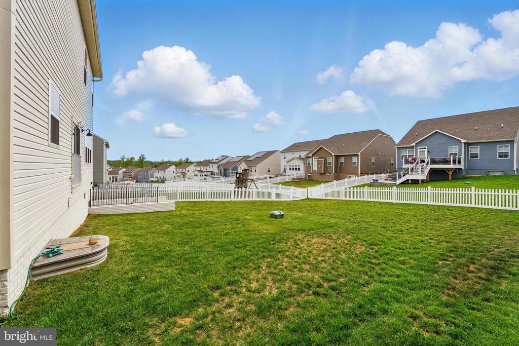 2112 BERWICK DR, JEFFERSONTON, Virginia 22724, 5 Bedrooms Bedrooms, ,3 BathroomsBathrooms,Residential,2112 BERWICK DR,VACU2010410 MLS # VACU2010410