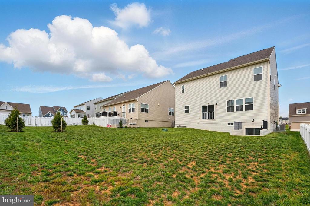 2112 BERWICK DR, JEFFERSONTON, Virginia 22724, 5 Bedrooms Bedrooms, ,3 BathroomsBathrooms,Residential,2112 BERWICK DR,VACU2010410 MLS # VACU2010410
