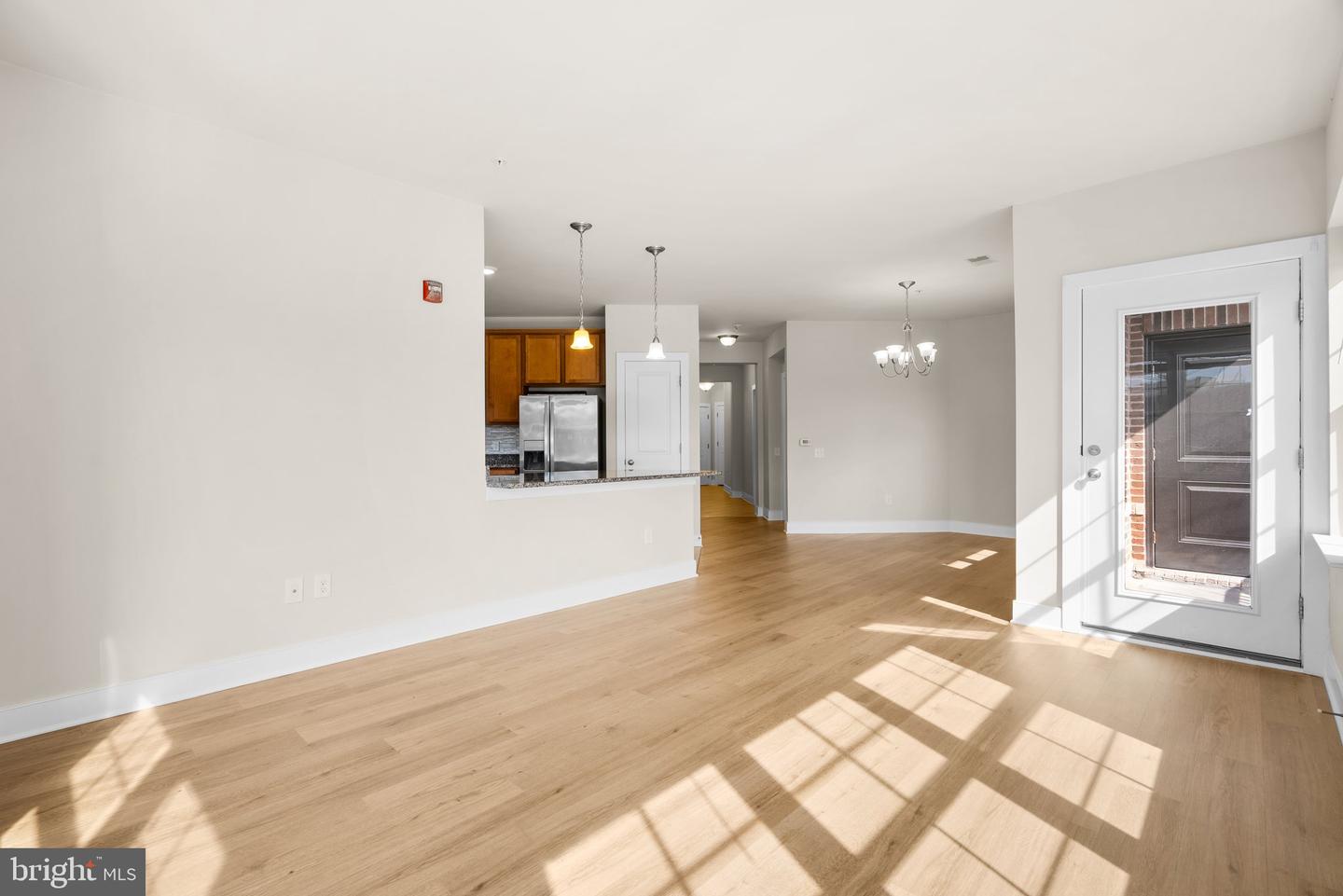 9521 BASTILLE ST #201, FAIRFAX, Virginia 22031, 2 Bedrooms Bedrooms, ,2 BathroomsBathrooms,Residential,For sale,9521 BASTILLE ST #201,VAFX2230572 MLS # VAFX2230572
