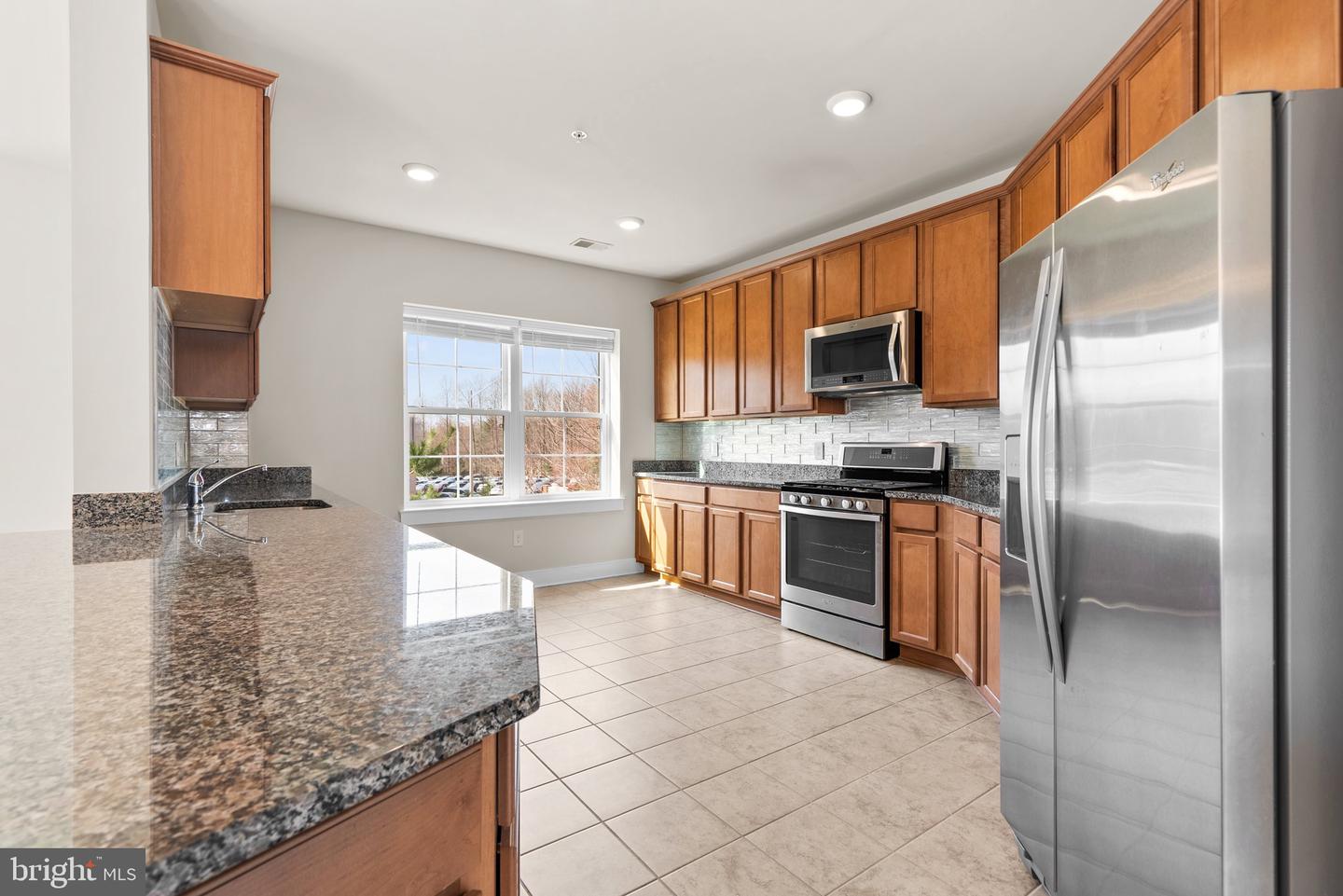 9521 BASTILLE ST #201, FAIRFAX, Virginia 22031, 2 Bedrooms Bedrooms, ,2 BathroomsBathrooms,Residential,For sale,9521 BASTILLE ST #201,VAFX2230572 MLS # VAFX2230572