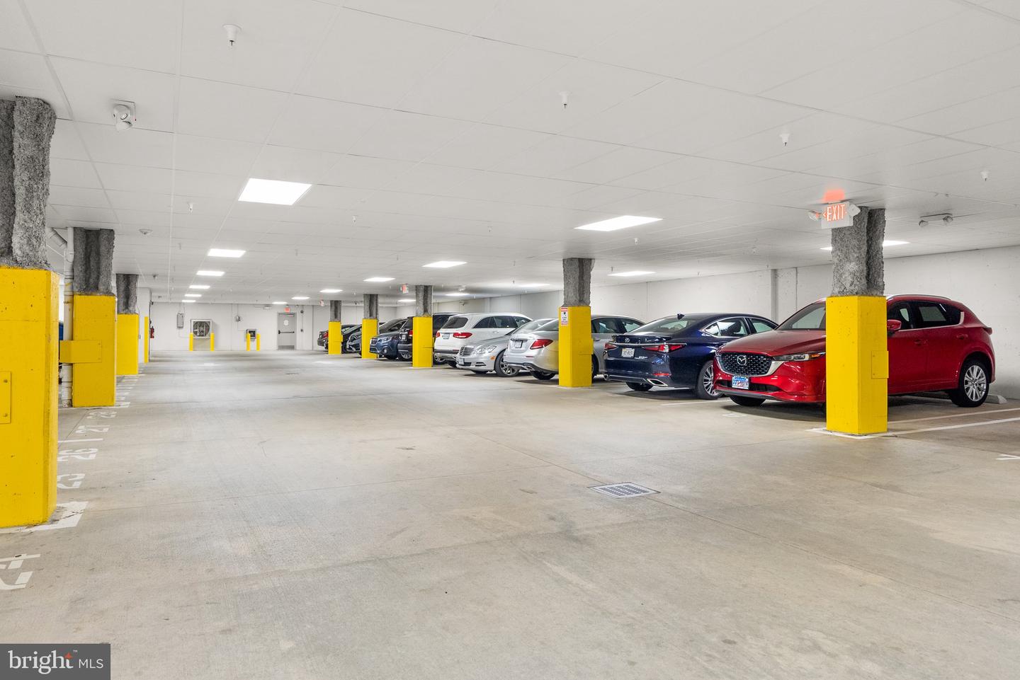 9521 BASTILLE ST #201, FAIRFAX, Virginia 22031, 2 Bedrooms Bedrooms, ,2 BathroomsBathrooms,Residential,For sale,9521 BASTILLE ST #201,VAFX2230572 MLS # VAFX2230572