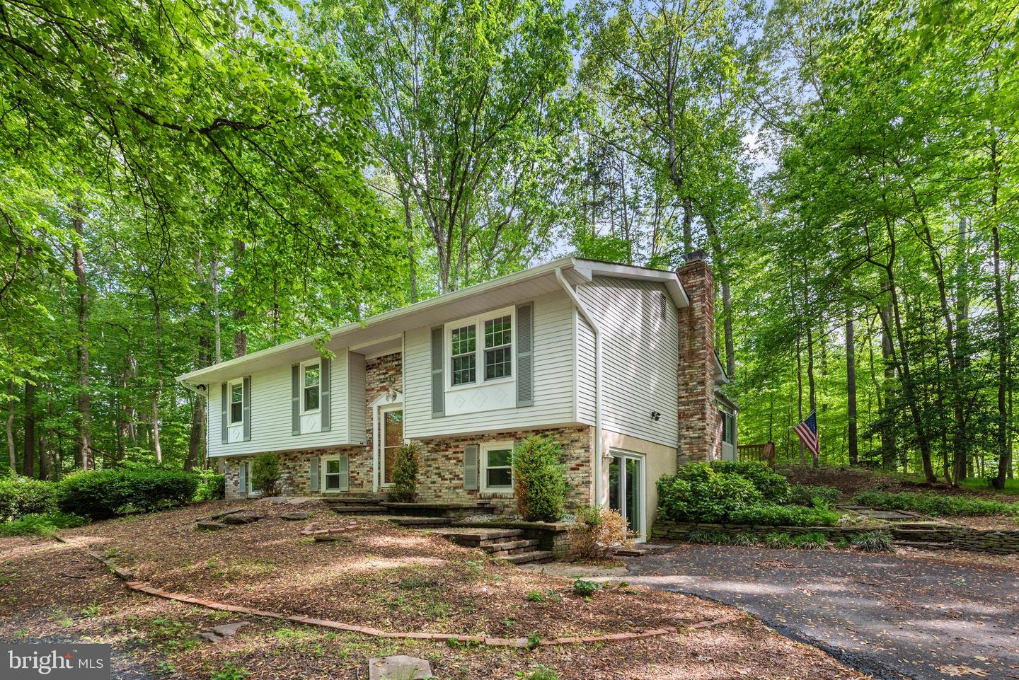 13548 FROST DR, NOKESVILLE, Virginia 20181, 4 Bedrooms Bedrooms, ,3 BathroomsBathrooms,Residential,For sale,13548 FROST DR,VAPW2090666 MLS # VAPW2090666