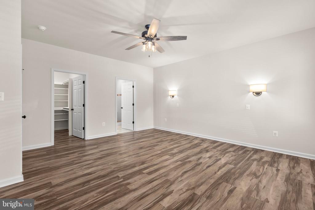 4301 CREIGHTON LN, SPOTSYLVANIA, Virginia 22551, 4 Bedrooms Bedrooms, ,3 BathroomsBathrooms,Residential,4301 CREIGHTON LN,VASP2032870 MLS # VASP2032870