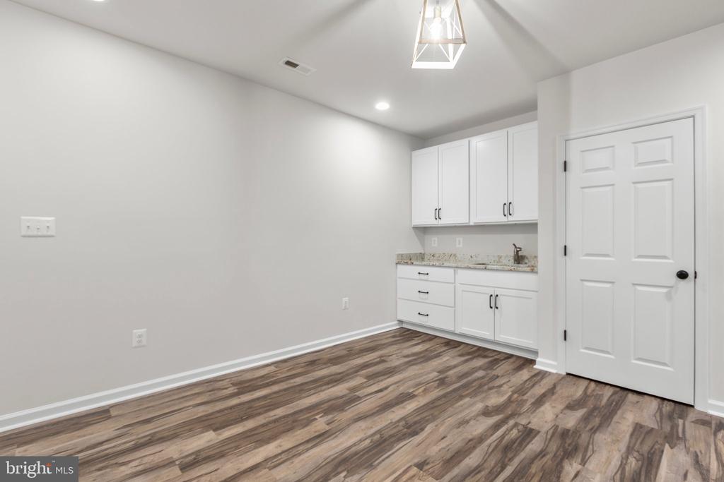 4301 CREIGHTON LN, SPOTSYLVANIA, Virginia 22551, 4 Bedrooms Bedrooms, ,3 BathroomsBathrooms,Residential,4301 CREIGHTON LN,VASP2032870 MLS # VASP2032870