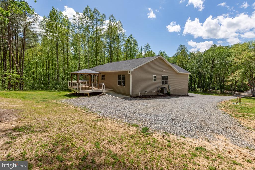 4301 CREIGHTON LN, SPOTSYLVANIA, Virginia 22551, 4 Bedrooms Bedrooms, ,3 BathroomsBathrooms,Residential,4301 CREIGHTON LN,VASP2032870 MLS # VASP2032870