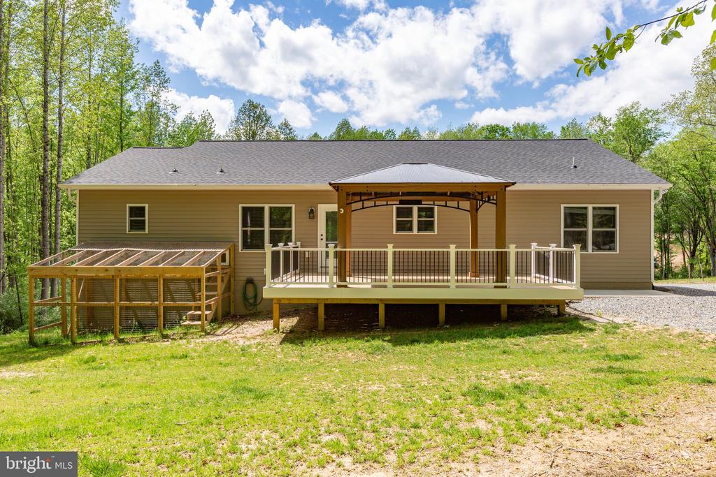4301 CREIGHTON LN, SPOTSYLVANIA, Virginia 22551, 4 Bedrooms Bedrooms, ,3 BathroomsBathrooms,Residential,4301 CREIGHTON LN,VASP2032870 MLS # VASP2032870