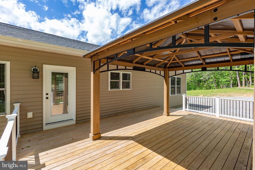 4301 CREIGHTON LN, SPOTSYLVANIA, Virginia 22551, 4 Bedrooms Bedrooms, ,3 BathroomsBathrooms,Residential,4301 CREIGHTON LN,VASP2032870 MLS # VASP2032870