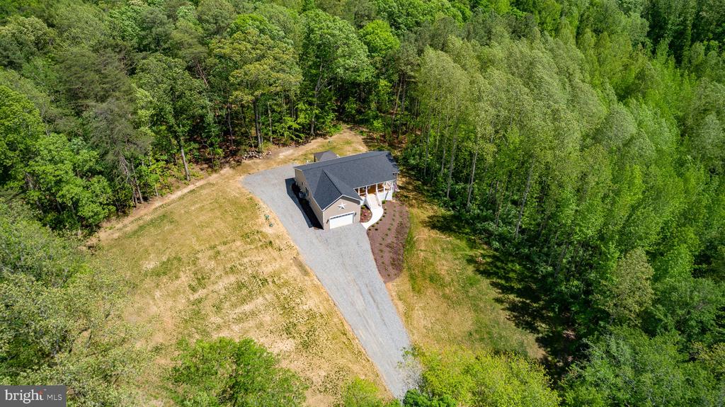 4301 CREIGHTON LN, SPOTSYLVANIA, Virginia 22551, 4 Bedrooms Bedrooms, ,3 BathroomsBathrooms,Residential,4301 CREIGHTON LN,VASP2032870 MLS # VASP2032870