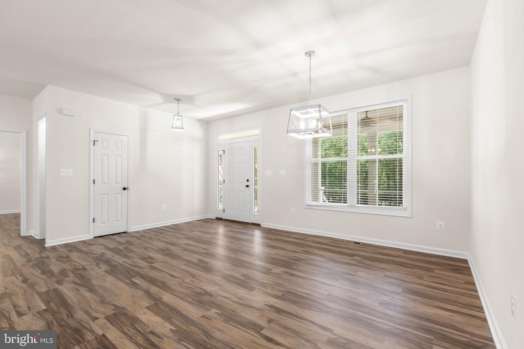 4301 CREIGHTON LN, SPOTSYLVANIA, Virginia 22551, 4 Bedrooms Bedrooms, ,3 BathroomsBathrooms,Residential,4301 CREIGHTON LN,VASP2032870 MLS # VASP2032870