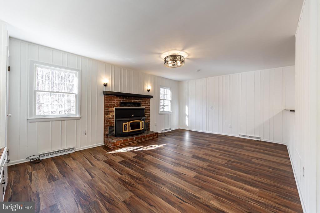 201 CHAD BERRY LN, SYRIA, Virginia 22743, 3 Bedrooms Bedrooms, ,2 BathroomsBathrooms,Residential,201 CHAD BERRY LN,VAMA2002214 MLS # VAMA2002214