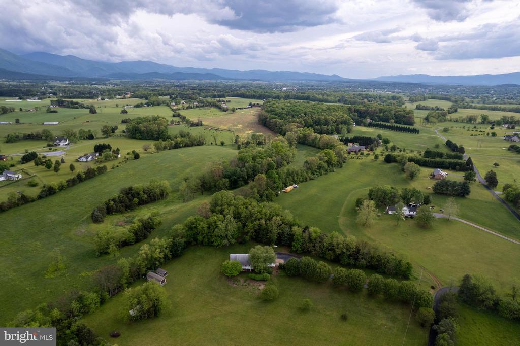 531 PARKVIEW ESTATES RD, LURAY, Virginia 22835, 3 Bedrooms Bedrooms, ,3 BathroomsBathrooms,Residential,531 PARKVIEW ESTATES RD,VAPA2004630 MLS # VAPA2004630