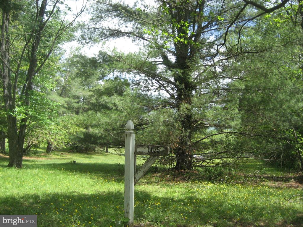 5625 KEYSER RD, HUME, Virginia, 3 Bedrooms Bedrooms, ,1 BathroomBathrooms,Residential,5625 KEYSER RD,VAFQ2016522 MLS # VAFQ2016522