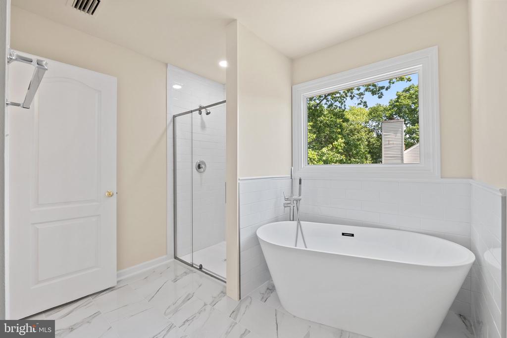 5015 BROOKSHIRE CT E, FREDERICKSBURG, Virginia 22408, 4 Bedrooms Bedrooms, ,2 BathroomsBathrooms,Residential,5015 BROOKSHIRE CT E,VASP2032662 MLS # VASP2032662