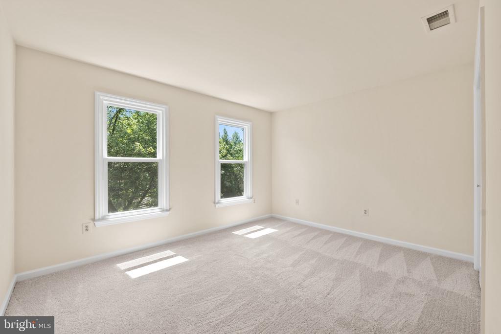 5015 BROOKSHIRE CT E, FREDERICKSBURG, Virginia 22408, 4 Bedrooms Bedrooms, ,2 BathroomsBathrooms,Residential,5015 BROOKSHIRE CT E,VASP2032662 MLS # VASP2032662