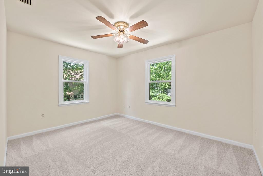 5015 BROOKSHIRE CT E, FREDERICKSBURG, Virginia 22408, 4 Bedrooms Bedrooms, ,2 BathroomsBathrooms,Residential,5015 BROOKSHIRE CT E,VASP2032662 MLS # VASP2032662