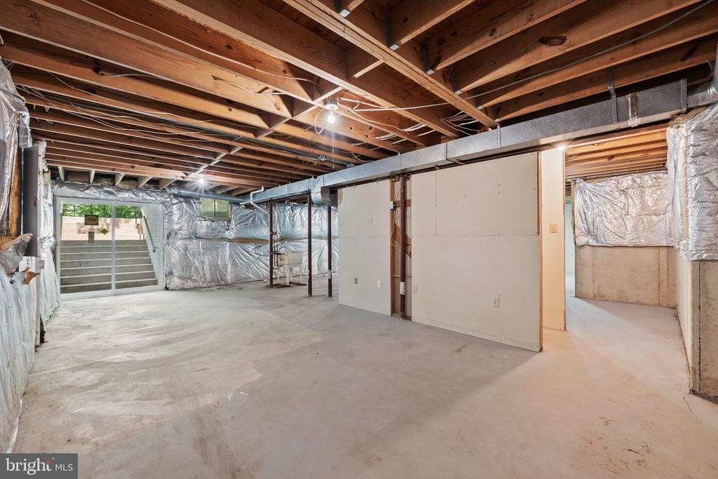5015 BROOKSHIRE CT E, FREDERICKSBURG, Virginia 22408, 4 Bedrooms Bedrooms, ,2 BathroomsBathrooms,Residential,5015 BROOKSHIRE CT E,VASP2032662 MLS # VASP2032662