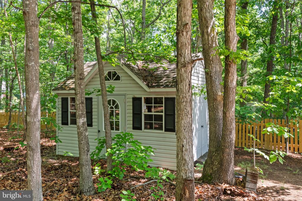 5015 BROOKSHIRE CT E, FREDERICKSBURG, Virginia 22408, 4 Bedrooms Bedrooms, ,2 BathroomsBathrooms,Residential,5015 BROOKSHIRE CT E,VASP2032662 MLS # VASP2032662