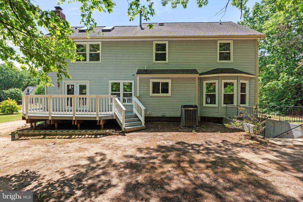 5015 BROOKSHIRE CT E, FREDERICKSBURG, Virginia 22408, 4 Bedrooms Bedrooms, ,2 BathroomsBathrooms,Residential,5015 BROOKSHIRE CT E,VASP2032662 MLS # VASP2032662