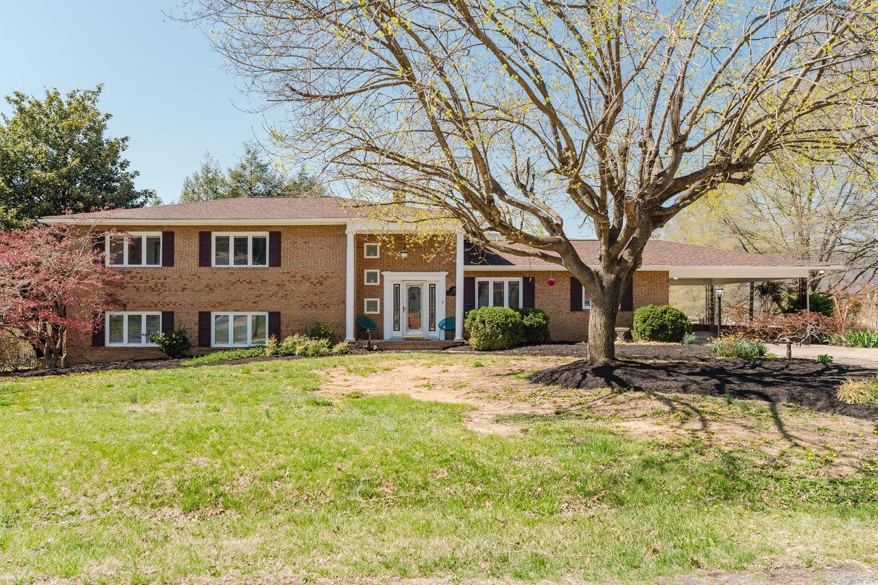 115 GREGORY ST, SHENANDOAH, Virginia 22849, 3 Bedrooms Bedrooms, ,3 BathroomsBathrooms,Residential,115 GREGORY ST,663275 MLS # 663275