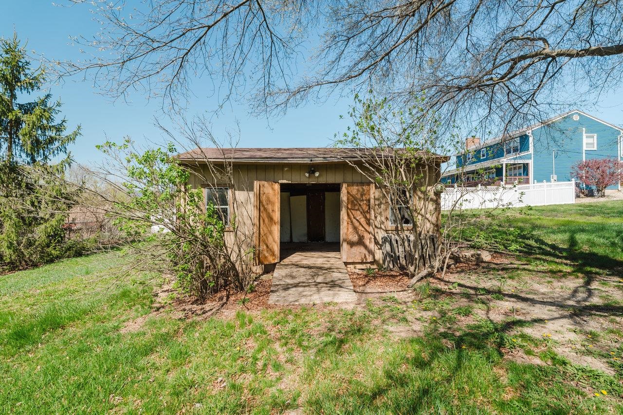 115 GREGORY ST, SHENANDOAH, Virginia 22849, 3 Bedrooms Bedrooms, ,3 BathroomsBathrooms,Residential,115 GREGORY ST,663275 MLS # 663275