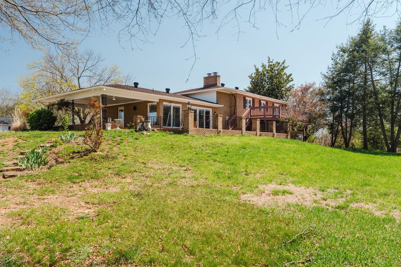 115 GREGORY ST, SHENANDOAH, Virginia 22849, 3 Bedrooms Bedrooms, ,3 BathroomsBathrooms,Residential,115 GREGORY ST,663275 MLS # 663275
