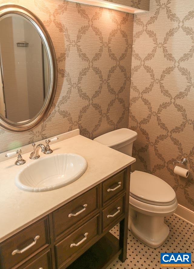 253 EAST JEFFERSON ST, CHARLOTTESVILLE, Virginia 22902, 2 Bedrooms Bedrooms, ,2 BathroomsBathrooms,Residential,253 EAST JEFFERSON ST,663998 MLS # 663998
