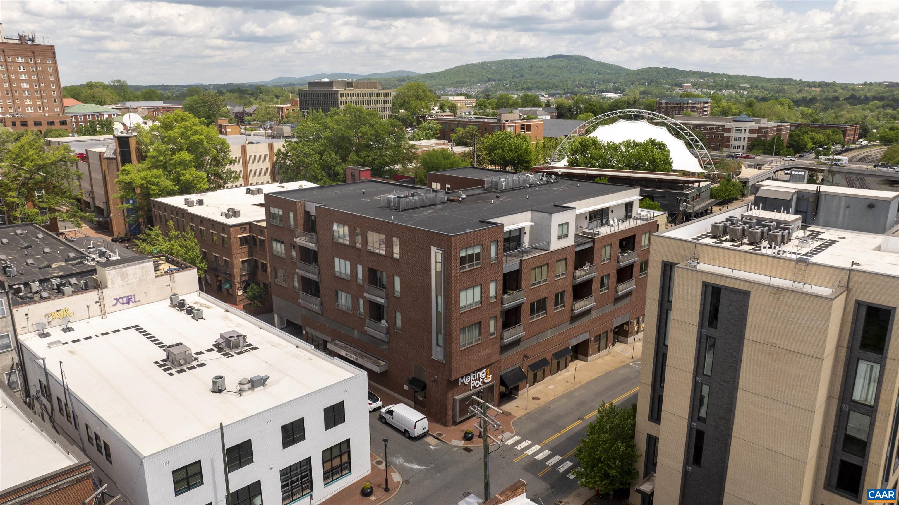 112 SE 5TH ST, CHARLOTTESVILLE, Virginia 22902, 2 Bedrooms Bedrooms, ,2 BathroomsBathrooms,Residential,HOLSINGER PENTHOUSE,112 SE 5TH ST,664121 MLS # 664121