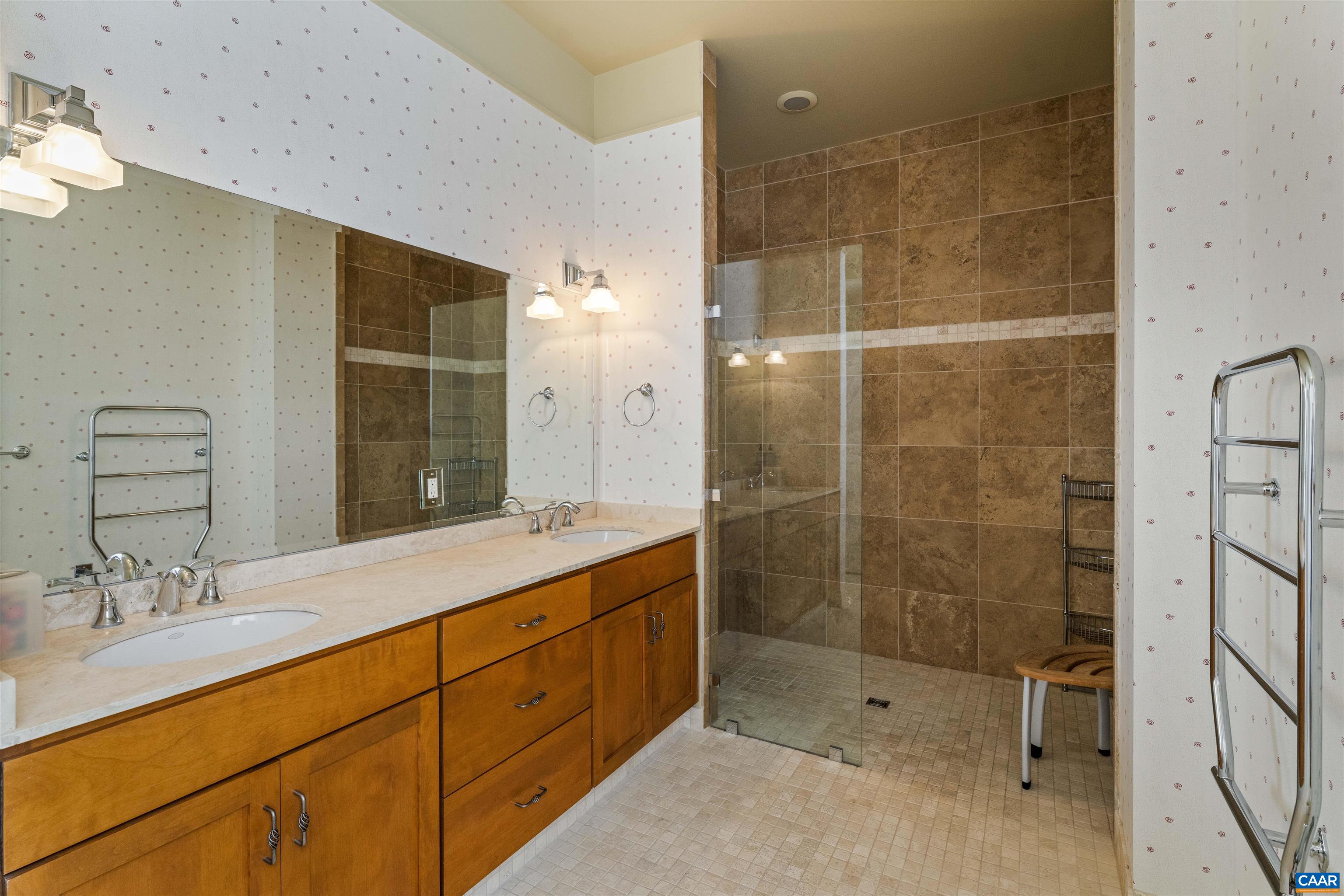 112 SE 5TH ST, CHARLOTTESVILLE, Virginia 22902, 2 Bedrooms Bedrooms, ,2 BathroomsBathrooms,Residential,HOLSINGER PENTHOUSE,112 SE 5TH ST,664121 MLS # 664121
