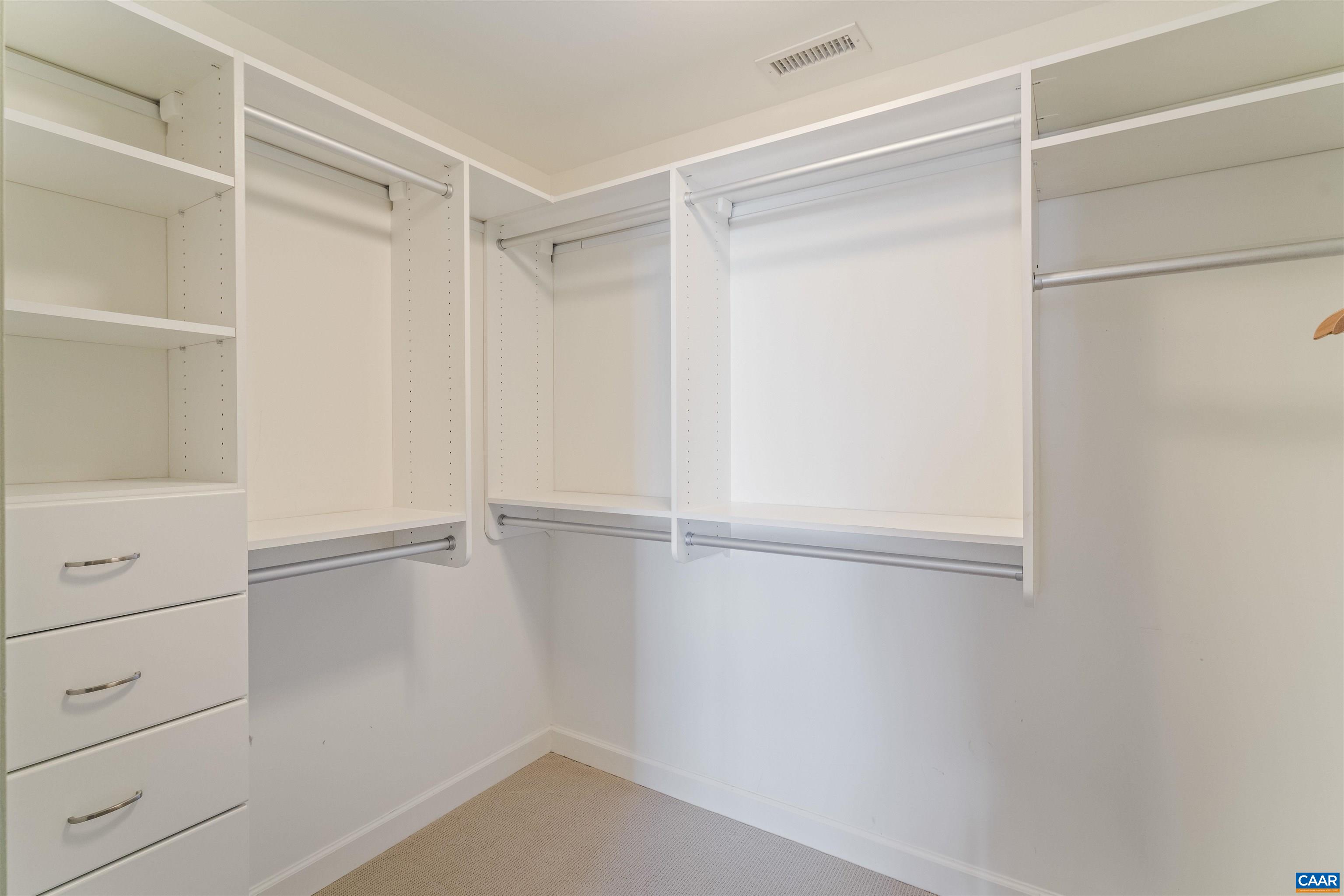 112 SE 5TH ST, CHARLOTTESVILLE, Virginia 22902, 2 Bedrooms Bedrooms, ,2 BathroomsBathrooms,Residential,HOLSINGER PENTHOUSE,112 SE 5TH ST,664121 MLS # 664121