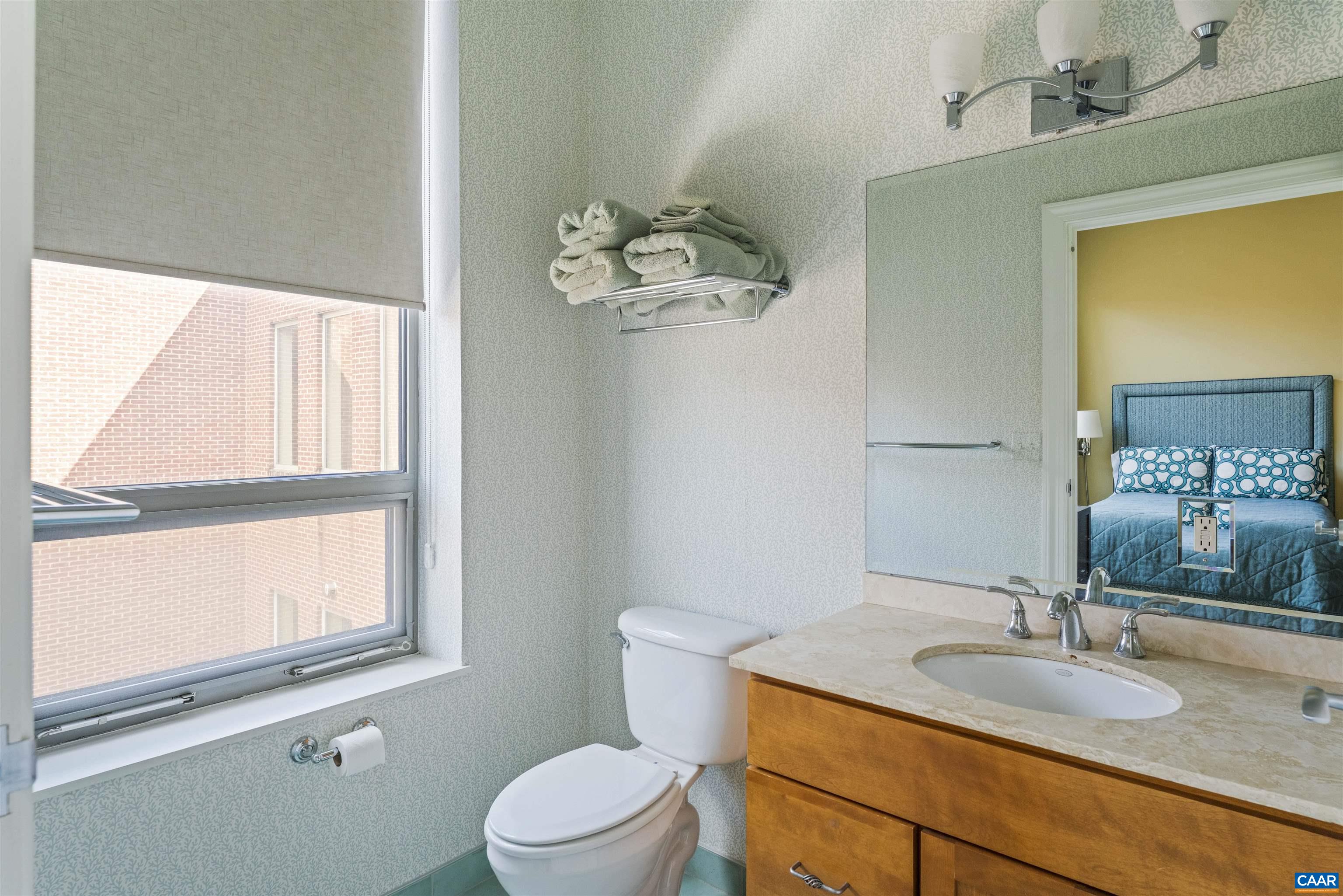 112 SE 5TH ST, CHARLOTTESVILLE, Virginia 22902, 2 Bedrooms Bedrooms, ,2 BathroomsBathrooms,Residential,HOLSINGER PENTHOUSE,112 SE 5TH ST,664121 MLS # 664121