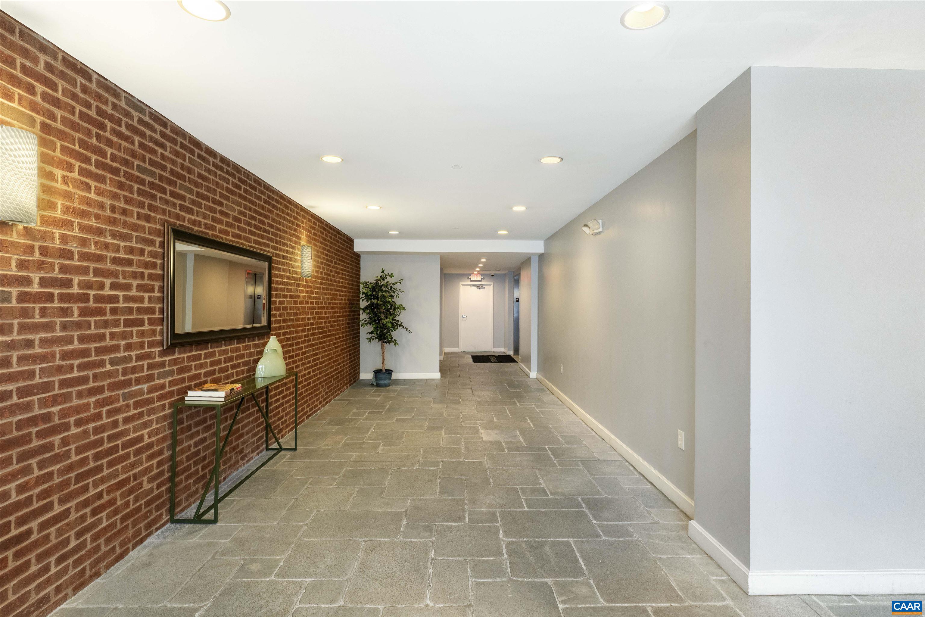 112 SE 5TH ST, CHARLOTTESVILLE, Virginia 22902, 2 Bedrooms Bedrooms, ,2 BathroomsBathrooms,Residential,HOLSINGER PENTHOUSE,112 SE 5TH ST,664121 MLS # 664121