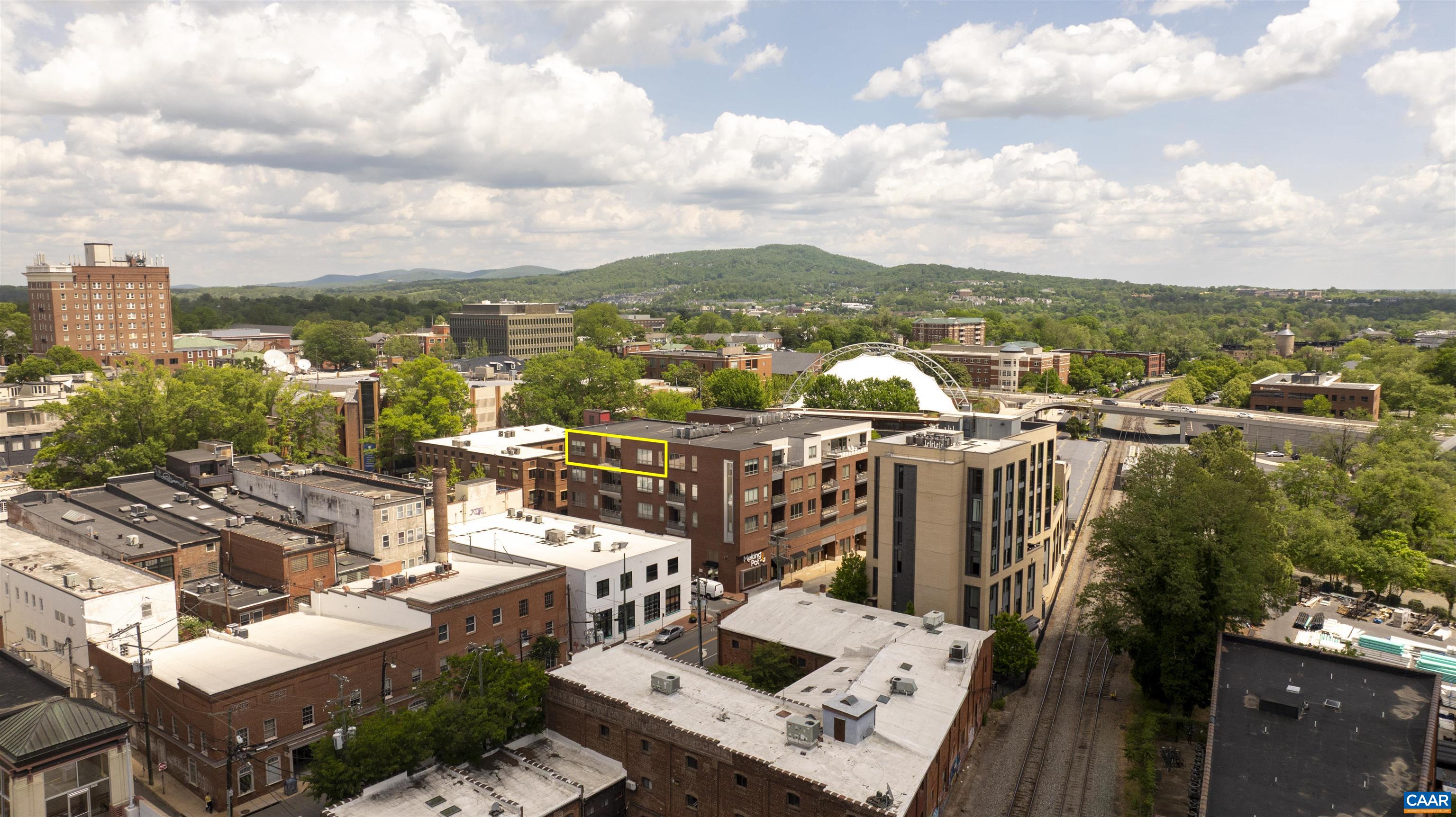 112 SE 5TH ST, CHARLOTTESVILLE, Virginia 22902, 2 Bedrooms Bedrooms, ,2 BathroomsBathrooms,Residential,HOLSINGER PENTHOUSE,112 SE 5TH ST,664121 MLS # 664121