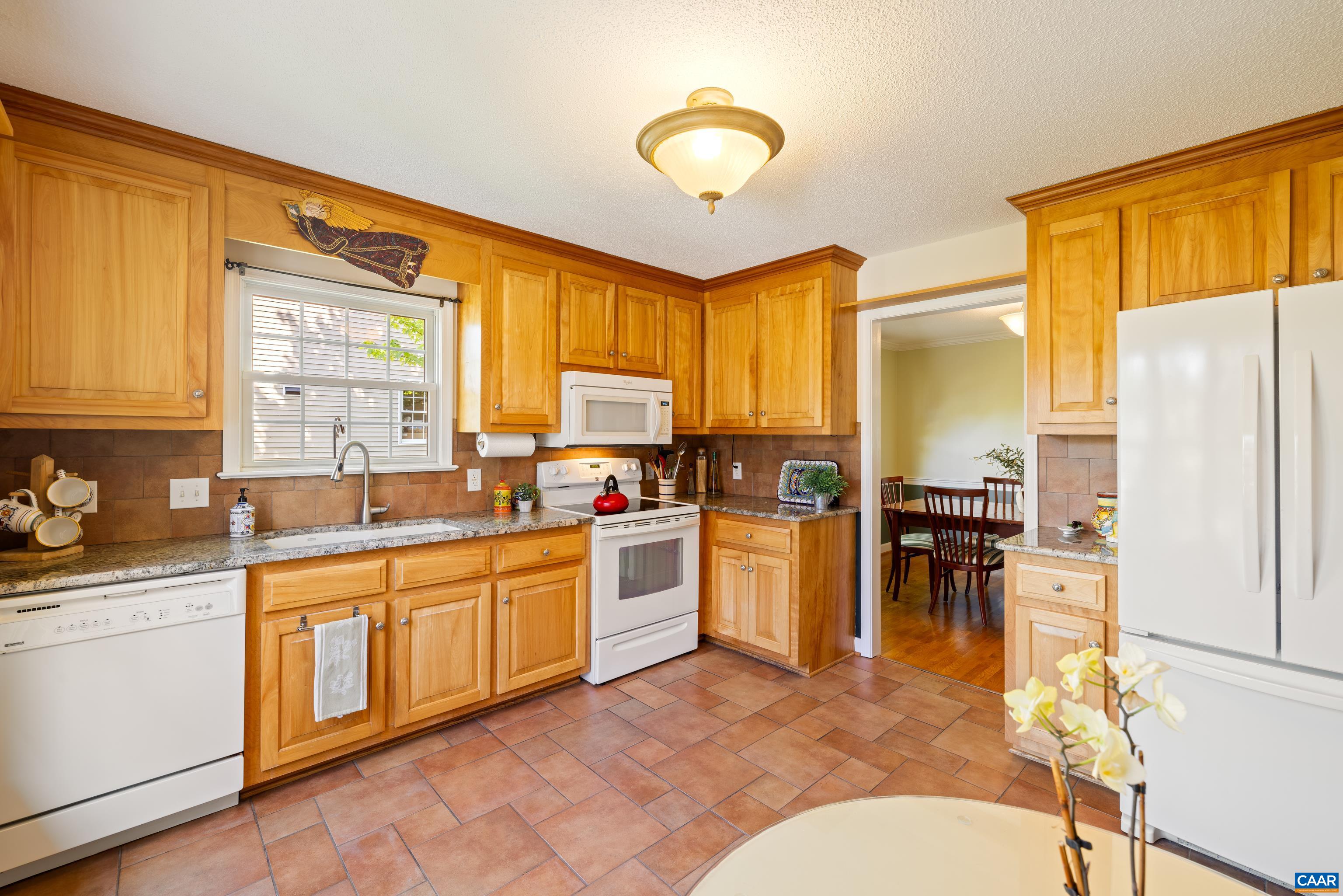 17 HICKORY NUT LN, STAUNTON, Virginia 24401, 3 Bedrooms Bedrooms, ,2 BathroomsBathrooms,Residential,17 HICKORY NUT LN,664199 MLS # 664199