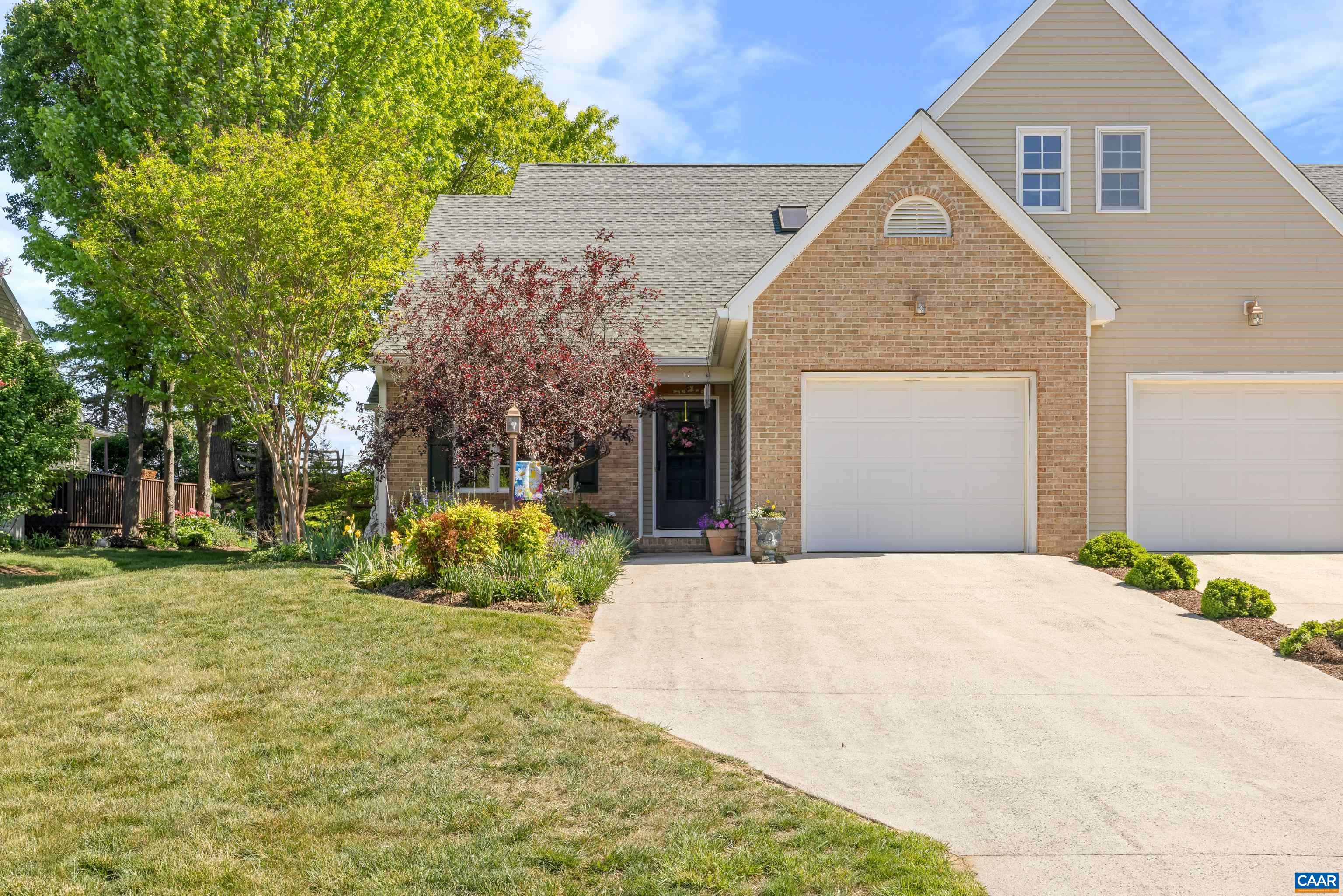 17 HICKORY NUT LN, STAUNTON, Virginia 24401, 3 Bedrooms Bedrooms, ,2 BathroomsBathrooms,Residential,17 HICKORY NUT LN,664199 MLS # 664199