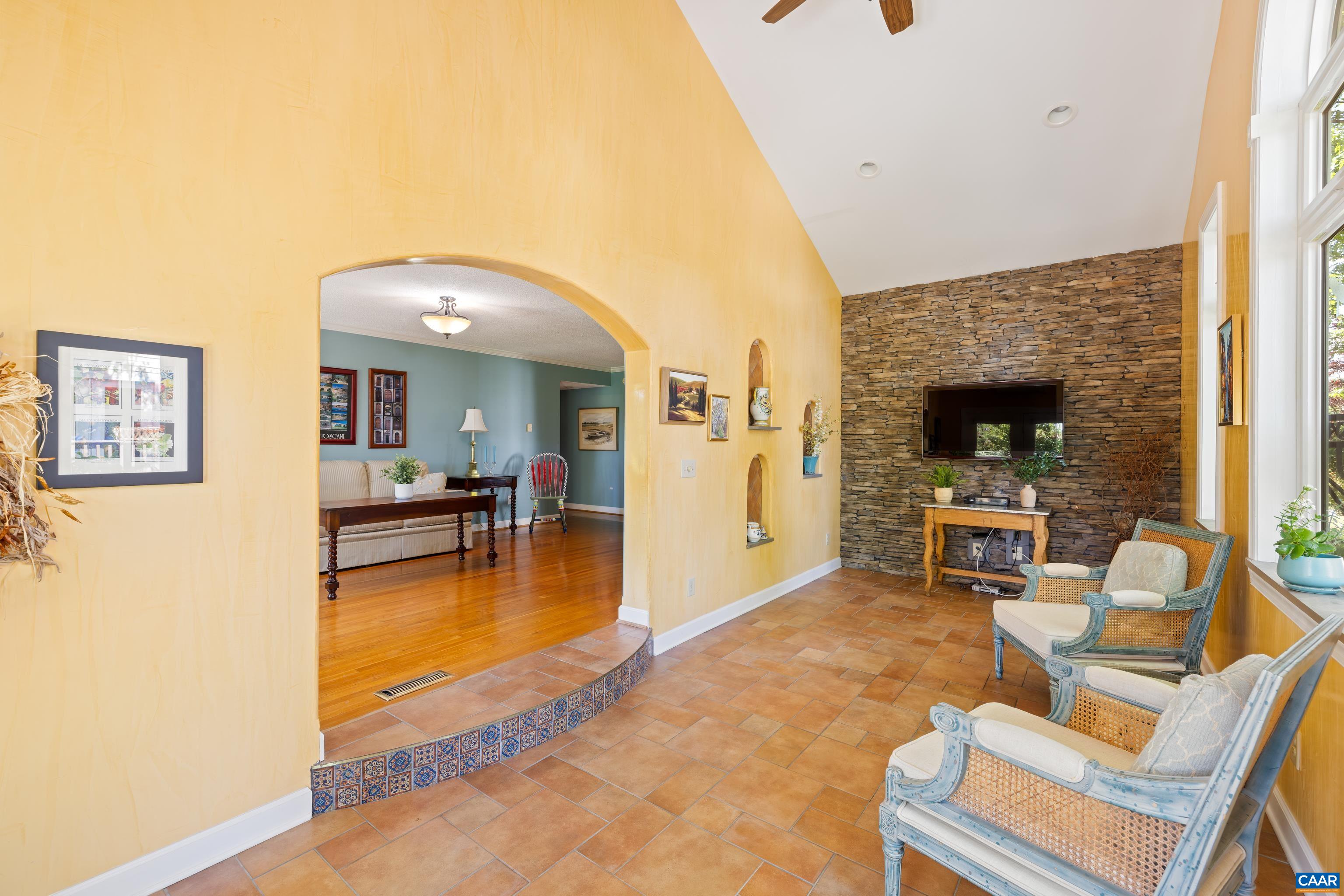 17 HICKORY NUT LN, STAUNTON, Virginia 24401, 3 Bedrooms Bedrooms, ,2 BathroomsBathrooms,Residential,17 HICKORY NUT LN,664199 MLS # 664199