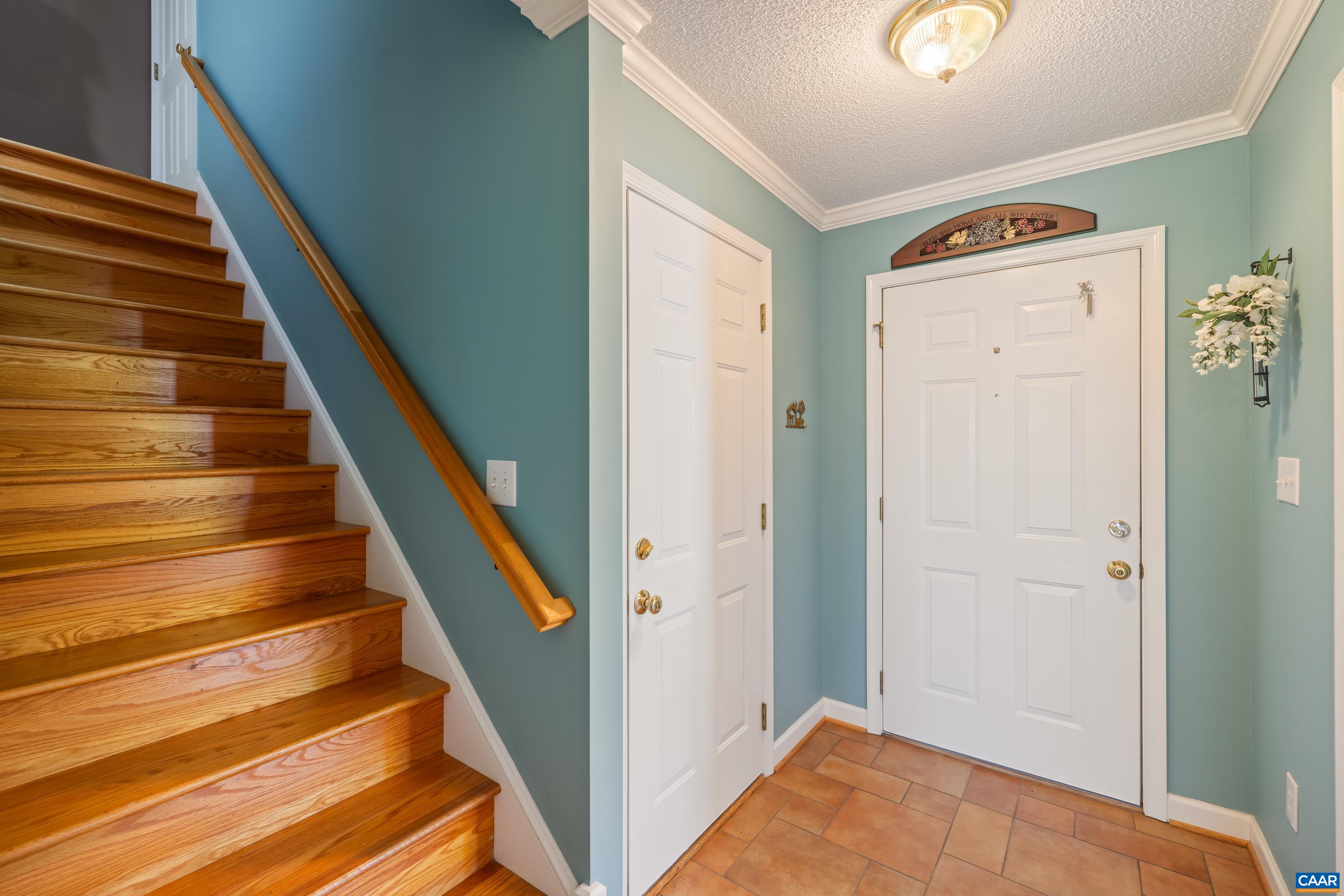 17 HICKORY NUT LN, STAUNTON, Virginia 24401, 3 Bedrooms Bedrooms, ,2 BathroomsBathrooms,Residential,17 HICKORY NUT LN,664199 MLS # 664199