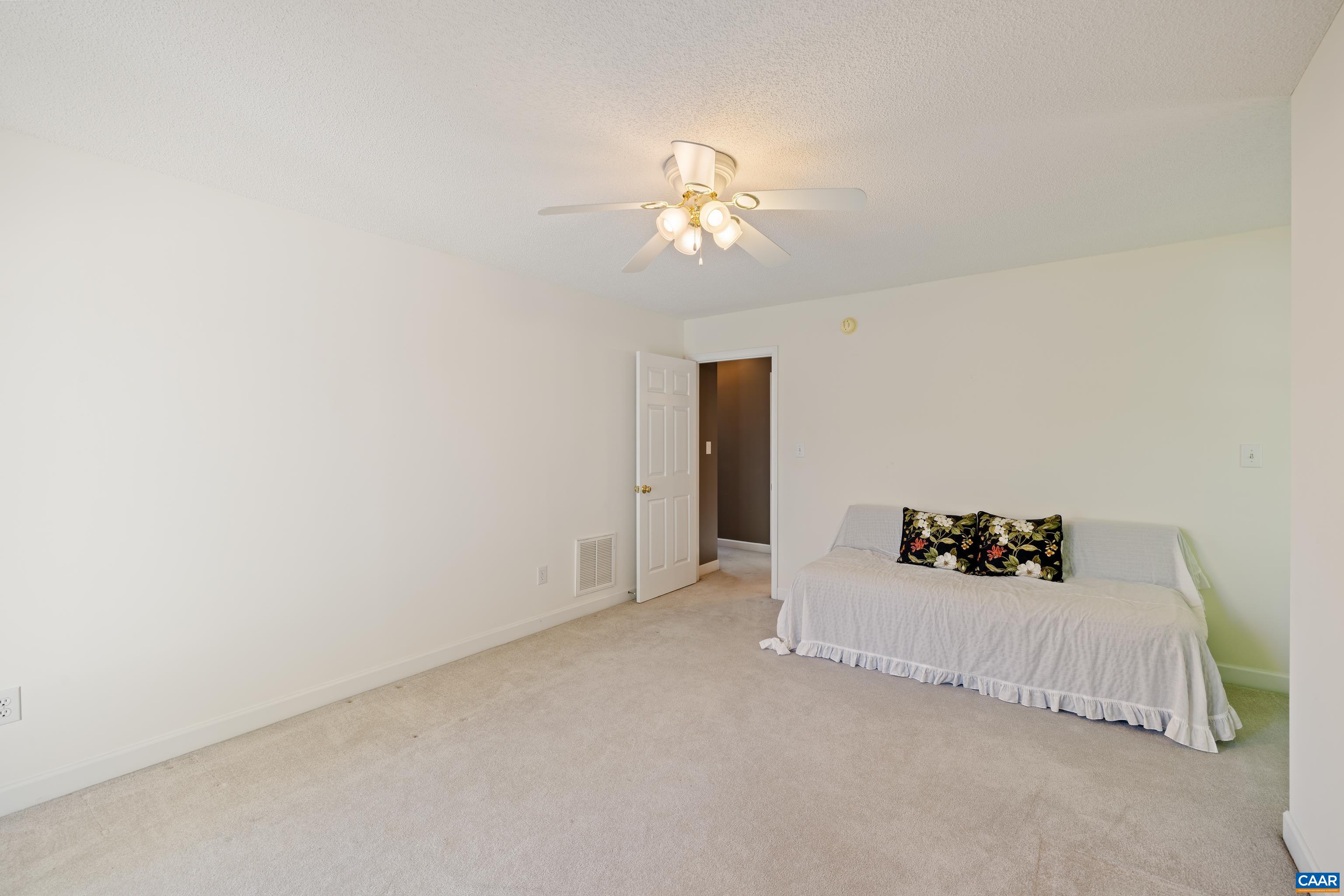 17 HICKORY NUT LN, STAUNTON, Virginia 24401, 3 Bedrooms Bedrooms, ,2 BathroomsBathrooms,Residential,17 HICKORY NUT LN,664199 MLS # 664199