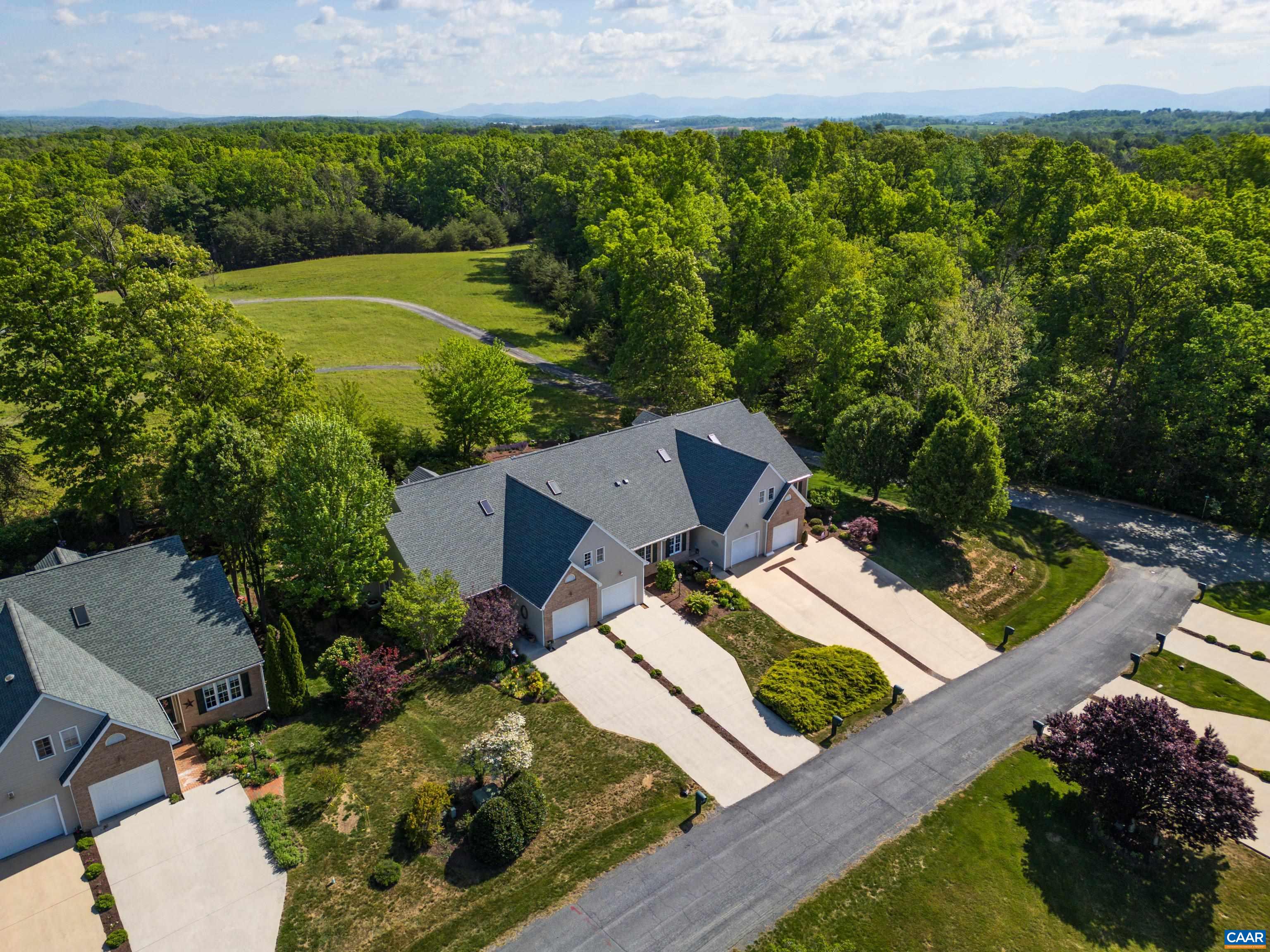 17 HICKORY NUT LN, STAUNTON, Virginia 24401, 3 Bedrooms Bedrooms, ,2 BathroomsBathrooms,Residential,17 HICKORY NUT LN,664199 MLS # 664199