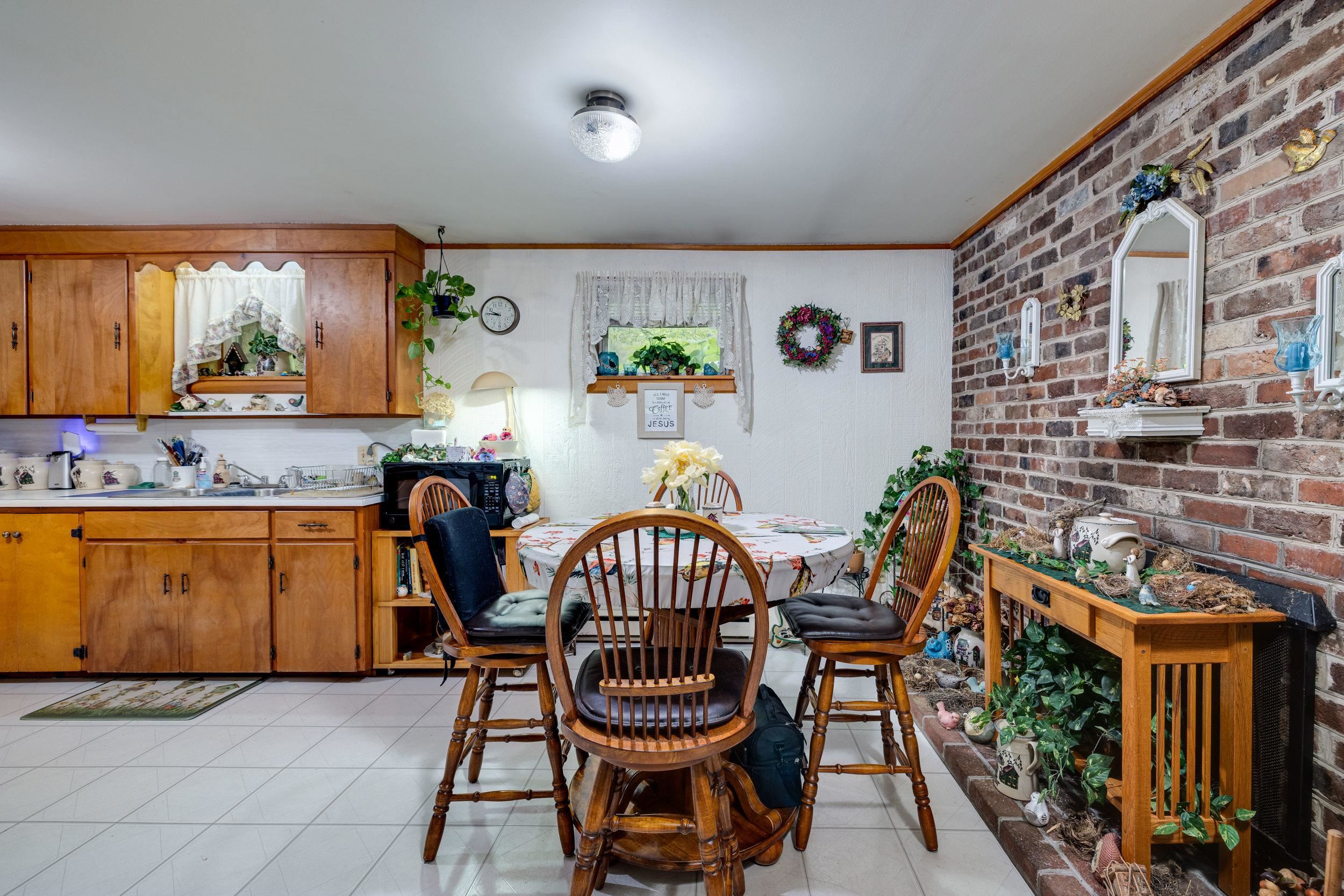 1161 LINCOLNSHIRE DR, ROCKINGHAM, Virginia 22802, 5 Bedrooms Bedrooms, ,3 BathroomsBathrooms,Residential,1161 LINCOLNSHIRE DR,664234 MLS # 664234