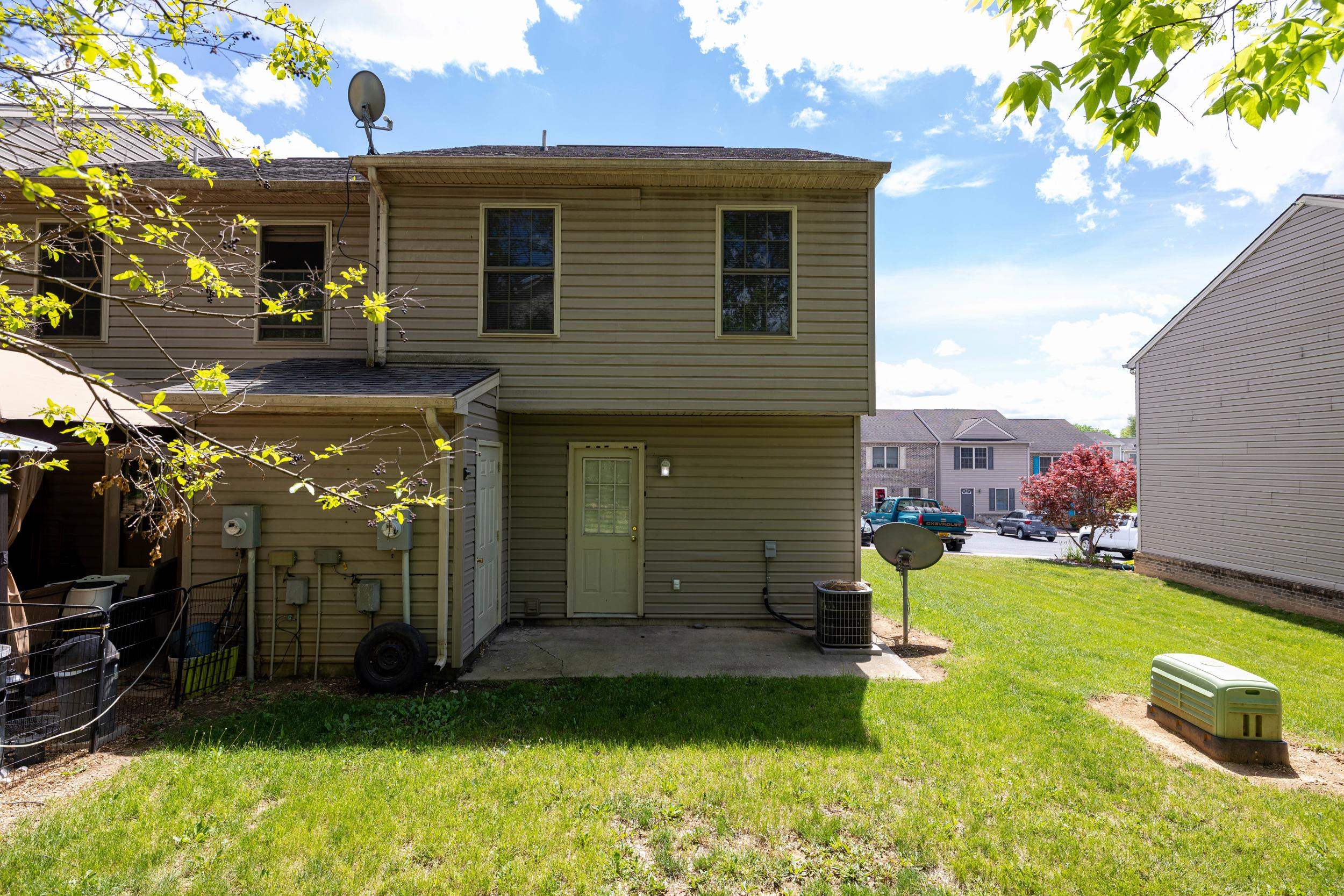 181 GRIFFIN LN, BROADWAY, Virginia 22815, 3 Bedrooms Bedrooms, ,2 BathroomsBathrooms,Residential,181 GRIFFIN LN,664235 MLS # 664235