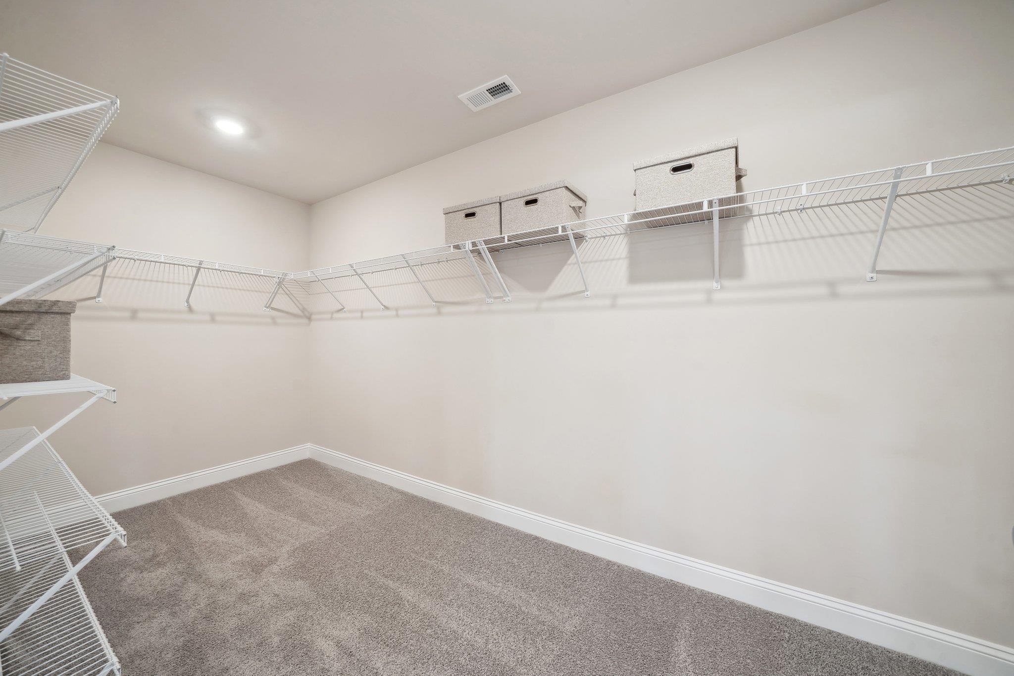 187 FAIRFIELD DR, STAUNTON, Virginia 24401, 5 Bedrooms Bedrooms, ,4 BathroomsBathrooms,Residential,187 FAIRFIELD DR,664237 MLS # 664237