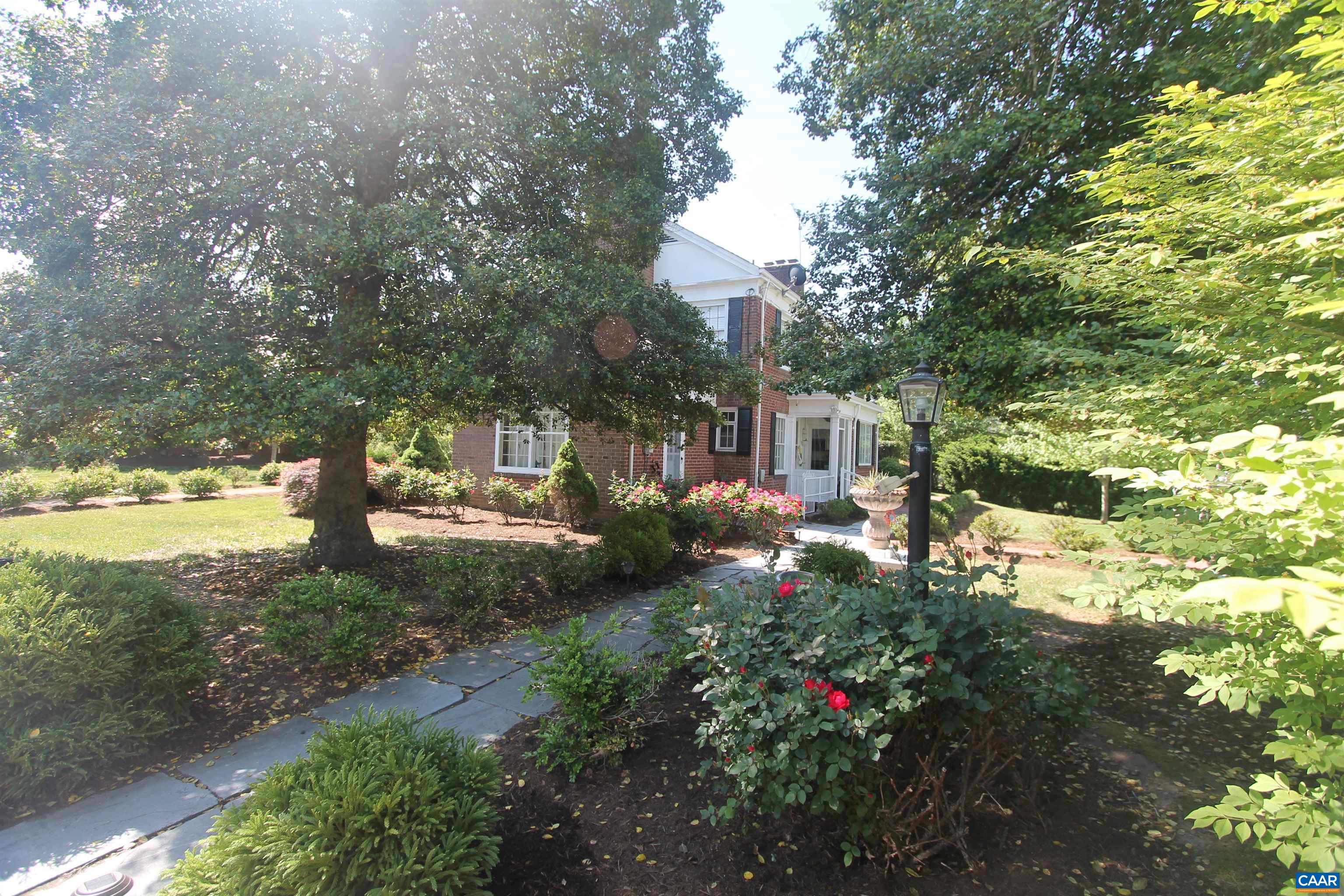 85 GEORGETOWN RD, CHARLOTTESVILLE, Virginia 22901, 3 Bedrooms Bedrooms, ,3 BathroomsBathrooms,Residential,OUT OF BOUNDS,85 GEORGETOWN RD,664240 MLS # 664240