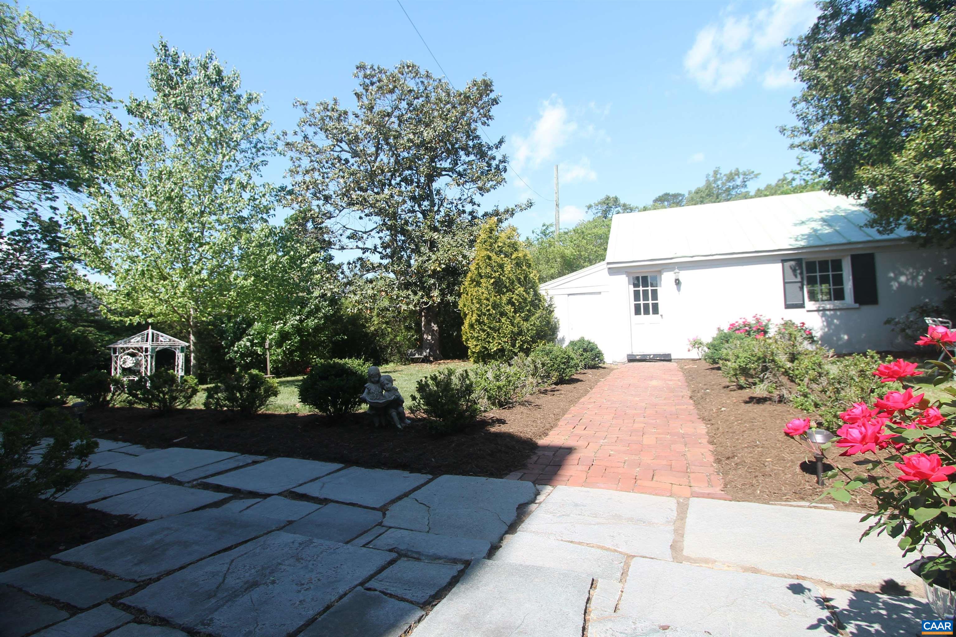85 GEORGETOWN RD, CHARLOTTESVILLE, Virginia 22901, 3 Bedrooms Bedrooms, ,3 BathroomsBathrooms,Residential,OUT OF BOUNDS,85 GEORGETOWN RD,664240 MLS # 664240
