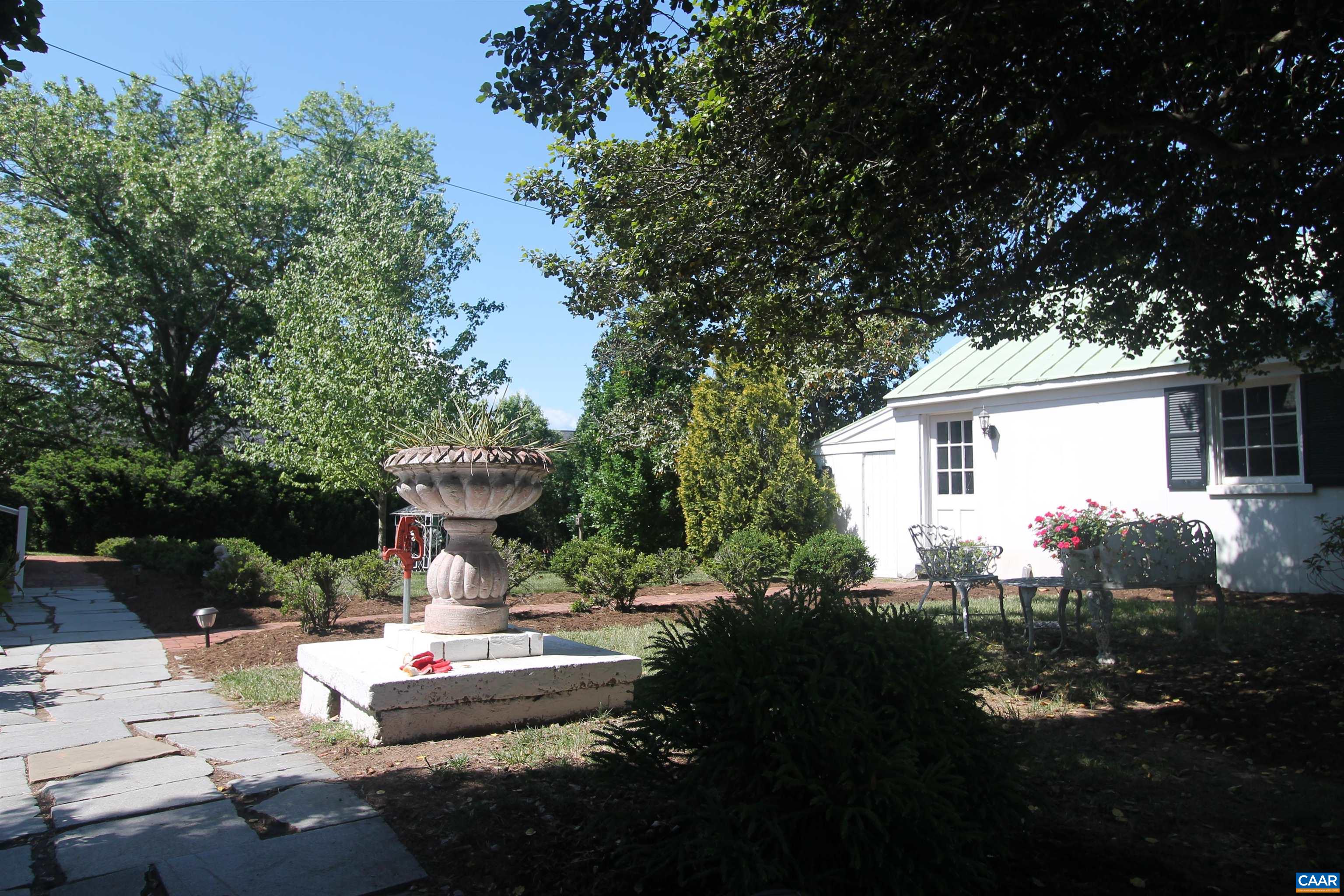85 GEORGETOWN RD, CHARLOTTESVILLE, Virginia 22901, 3 Bedrooms Bedrooms, ,3 BathroomsBathrooms,Residential,OUT OF BOUNDS,85 GEORGETOWN RD,664240 MLS # 664240