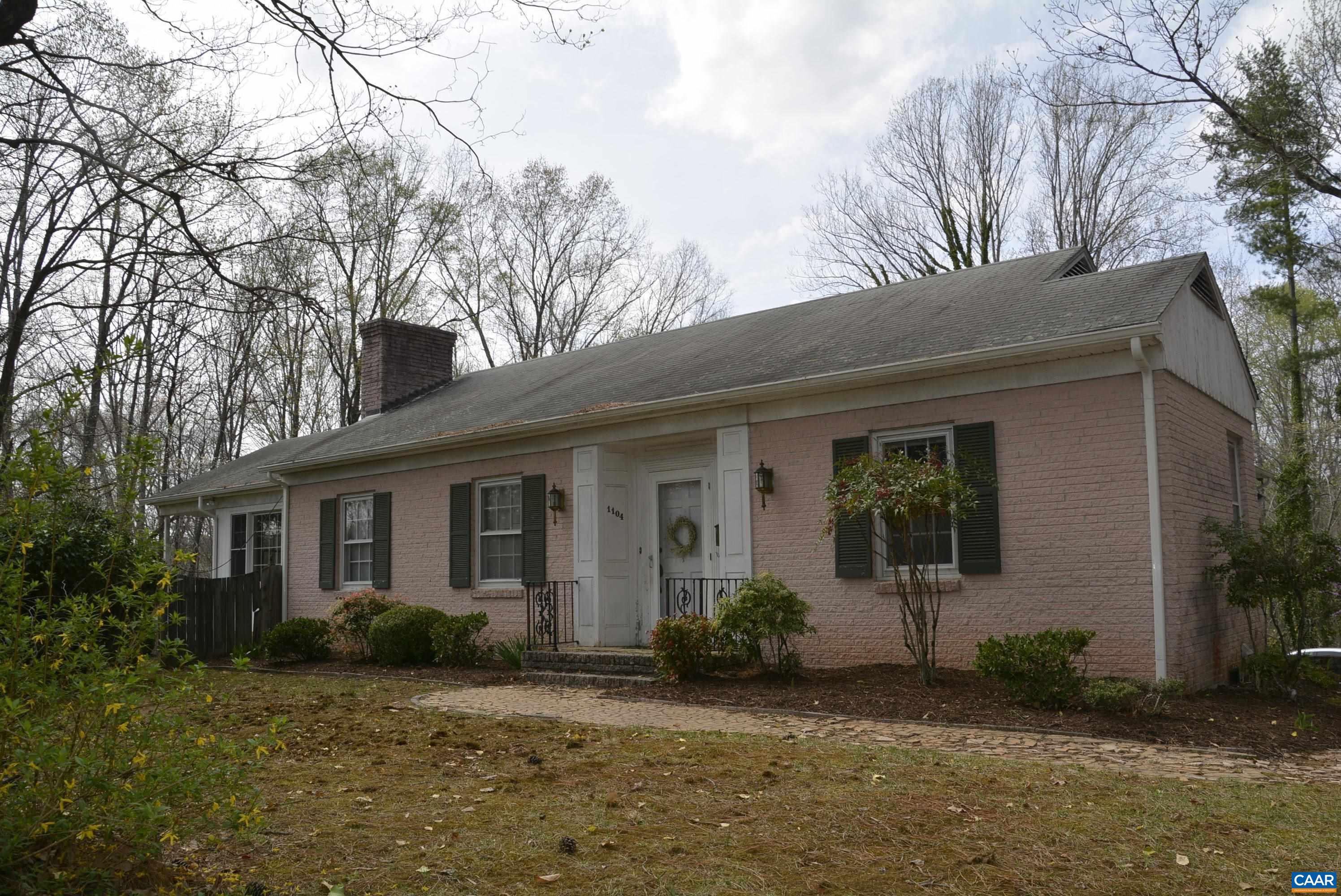 1104 HIGH ST, FARMVILLE, Virginia 23901, 3 Bedrooms Bedrooms, ,3 BathroomsBathrooms,Residential,1104 HIGH ST,664250 MLS # 664250