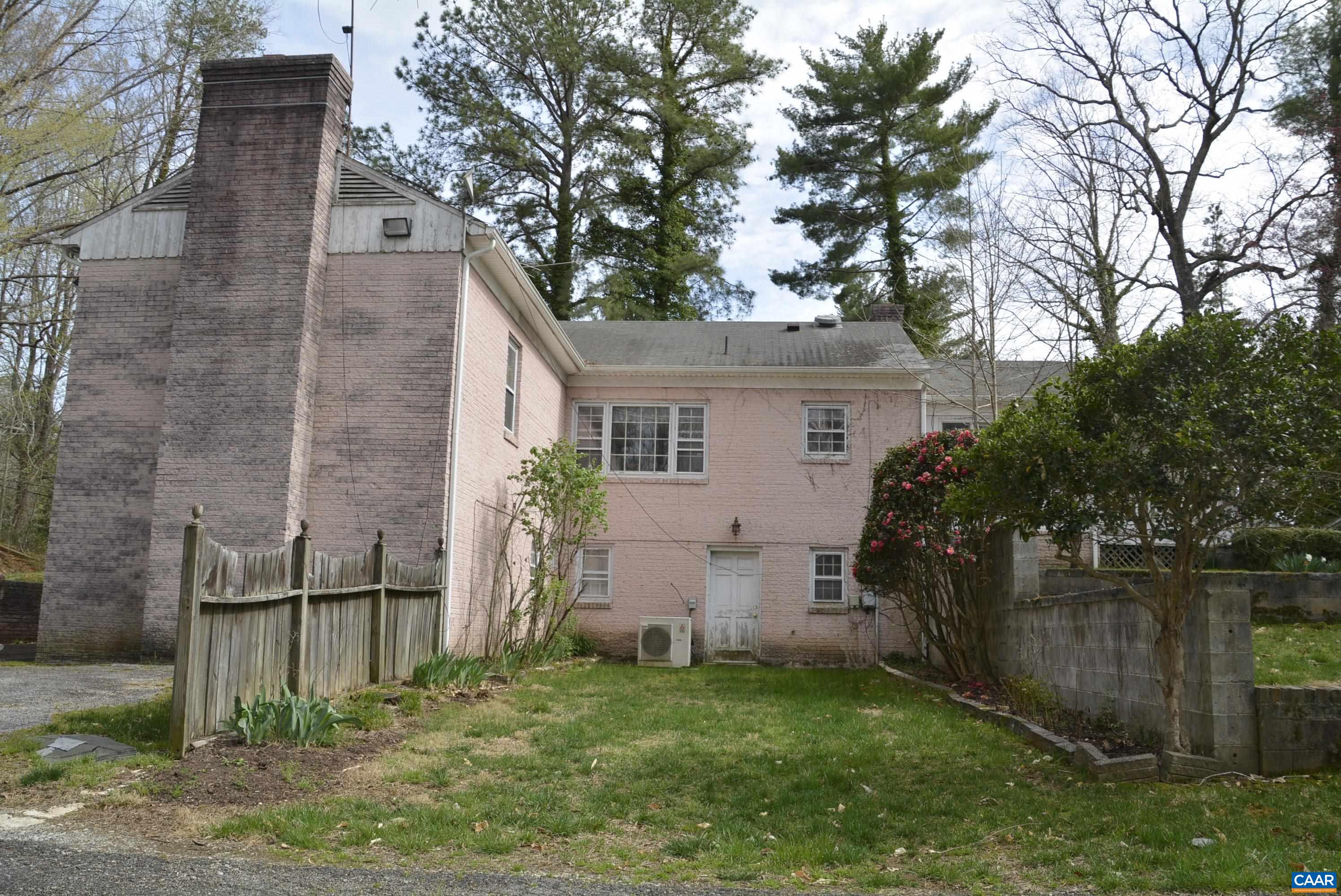 1104 HIGH ST, FARMVILLE, Virginia 23901, 3 Bedrooms Bedrooms, ,3 BathroomsBathrooms,Residential,1104 HIGH ST,664250 MLS # 664250